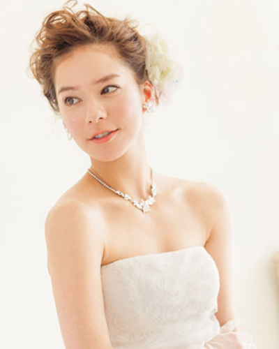 2015最唯美新娘韩式发型图片6