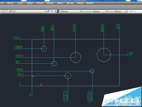 CAD怎么在重点管控的尺寸上加腰型孔?11