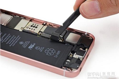 iphone se拆解(拆机)评测 iPhone se拆机图解详细过程解析(真机反正面拆解)8