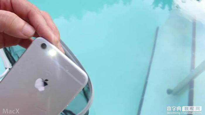 iPhone 6s 耐水性能很好但请注意不是真正的防水4