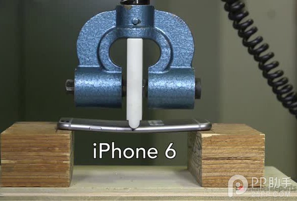 iPhone6 Plus压力测试对比杠杠的2