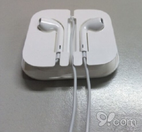 五张图教你将iPhone 5s耳机装回耳机盒3