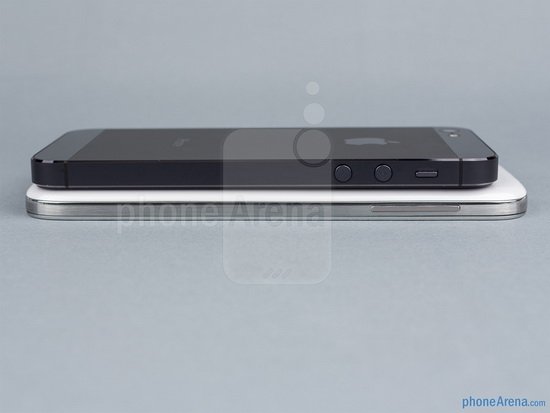 三星Galaxy S4对比iPhone 55