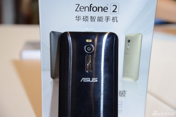 华硕新品发布会 华硕ZenFone 2现场真机上手试玩5