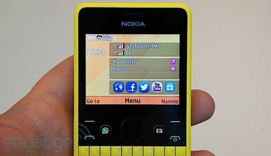 诺基亚Asha 210全键盘社交手机1