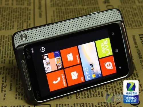 HTC 7 Surround评测 独特侧滑支架设计23