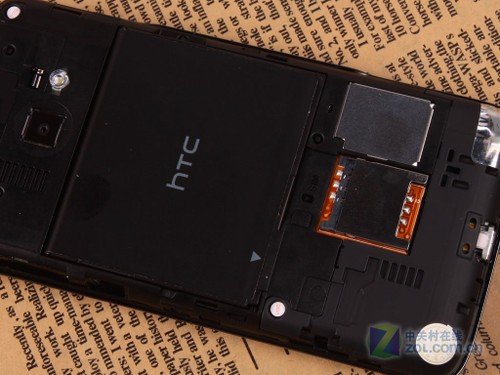 HTC 7 Surround评测 独特侧滑支架设计10