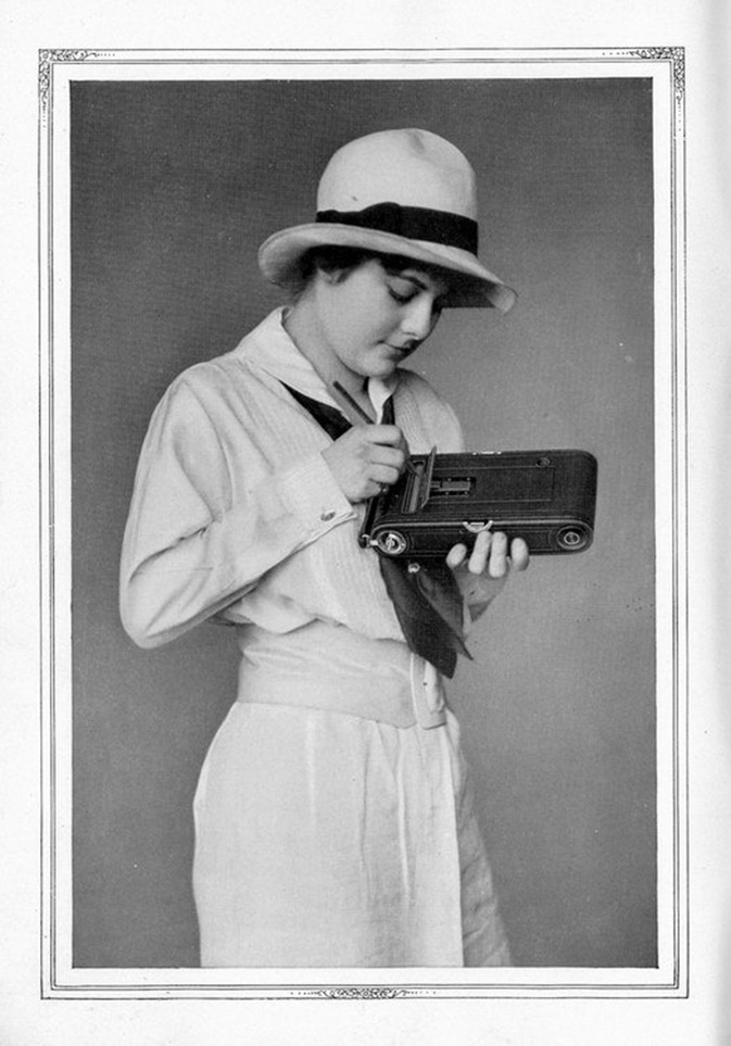 100年前柯达相机让你在底片上写 EXIF1