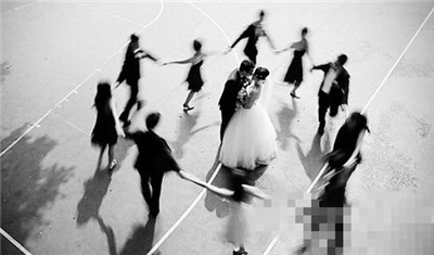 10大个性婚纱照主题 拍出最独特的婚纱照4