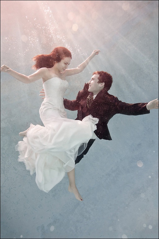 拍摄浪漫水中婚纱前需要告知新人的相关事项8