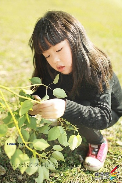 如何在户外拍摄活泼幼儿12