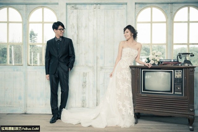 日韩风格婚纱照的造型特色1