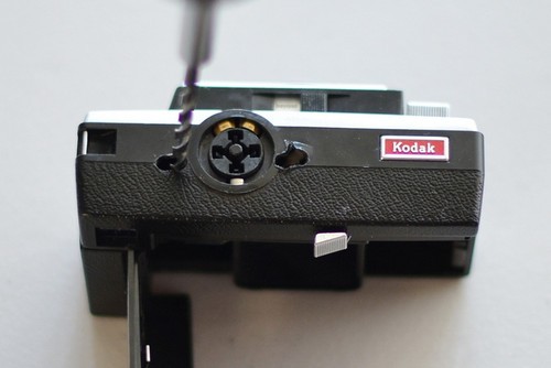 美工课时间到啦25：DIY旧相机改装成iPhone充电插座5