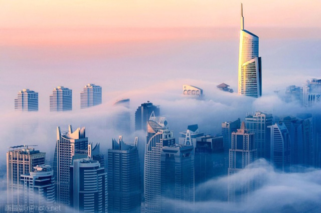 作品赏析：云之城 浓雾中的迪拜3