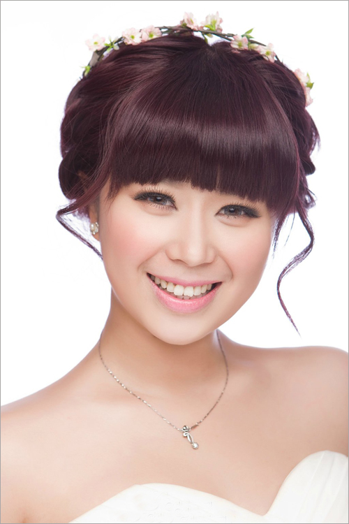 2014齐刘海新娘发型1
