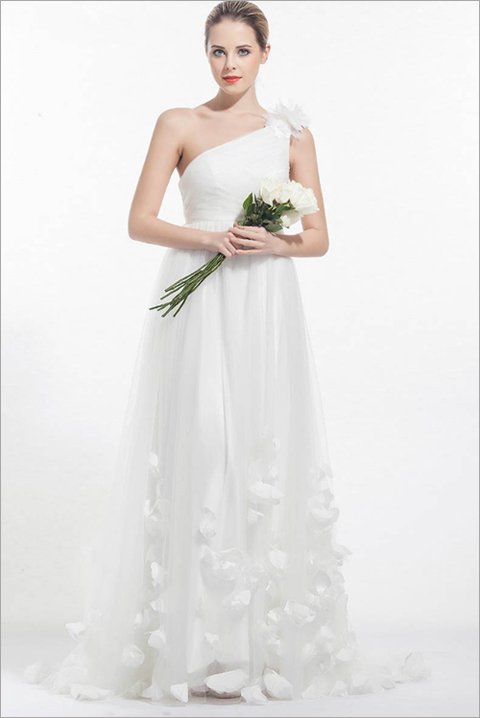 2014新娘单肩婚纱造型7