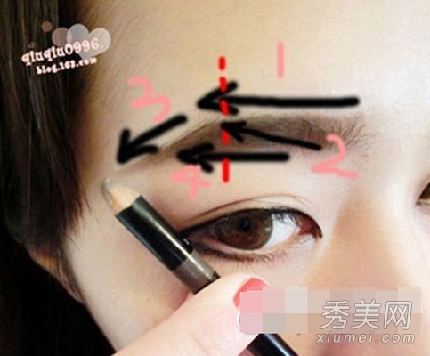 图解2013年最流行的韩式一字粗眉毛画法4