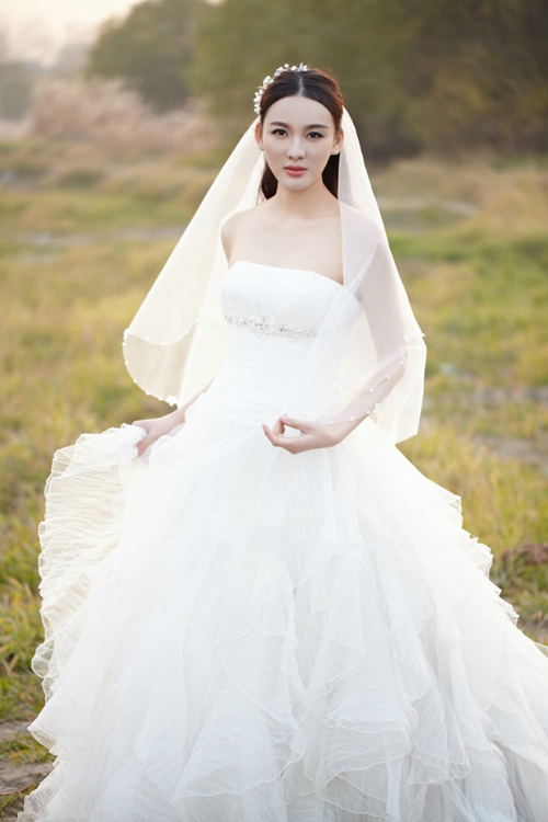 2014新娘婚纱照造型8