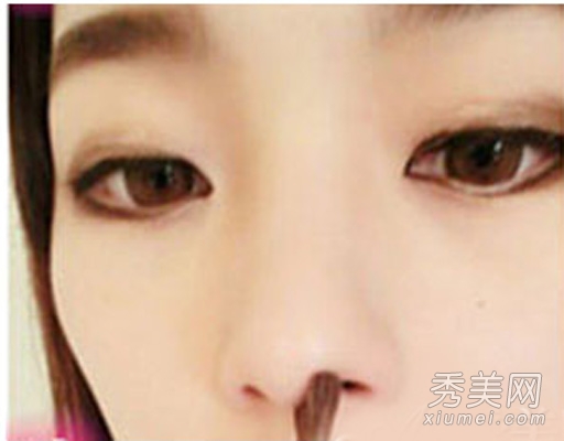图解2013年最流行的韩式一字粗眉毛画法10
