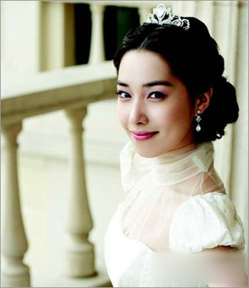 唯美浪漫韩式新娘发型8