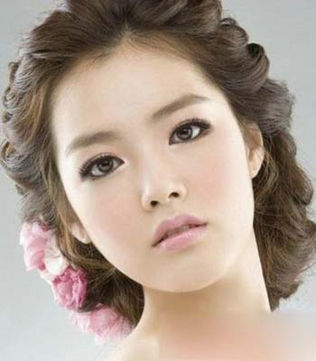 浪漫韩式新娘发型3