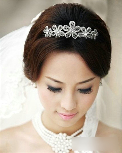 彰显美丽韩式新娘发型5