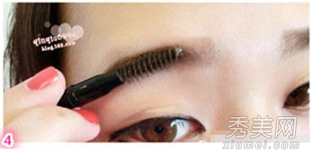 图解2013年最流行的韩式一字粗眉毛画法5