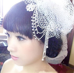 齐刘海新娘发型3