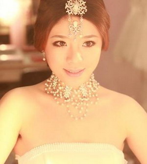 韩式新娘妆发型打造永远闪耀的你6