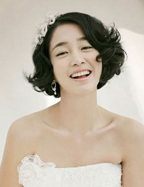 韩式最美短发新娘造型5
