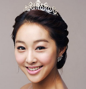俏丽的韩式新娘妆7