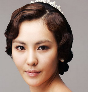 俏丽的韩式新娘妆1