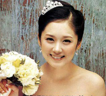 教你打造2012最新浪漫韩式新娘妆5