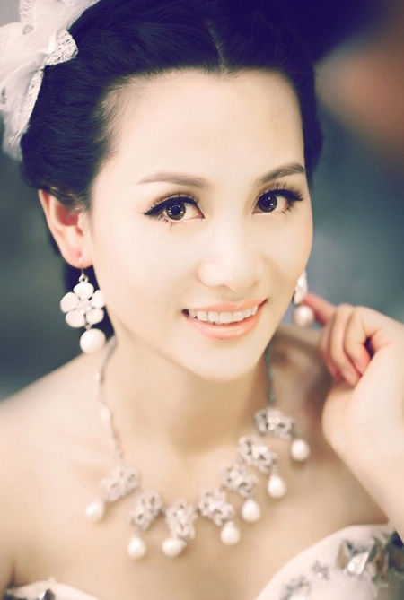 2013复古奢华新娘妆美艳袭来6
