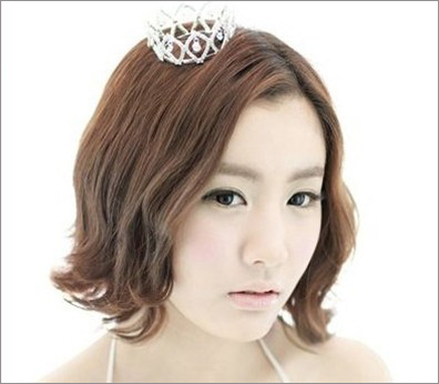 韩式短发新娘发型 打造清纯美人4