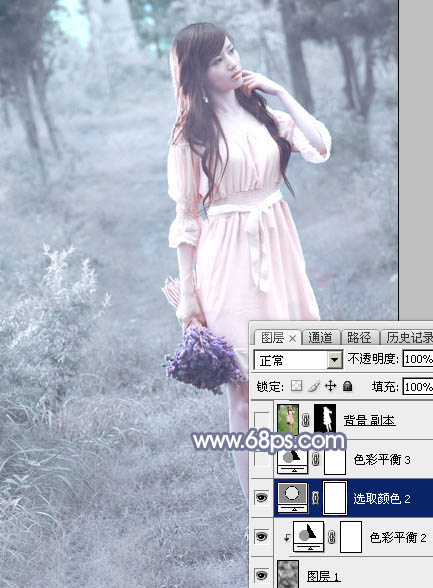Photoshop打造梦幻的淡蓝色树林美女图片22