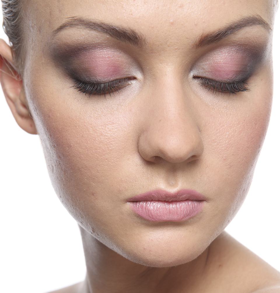PhotoShop打造妆面人像细腻质感皮肤效果教程3