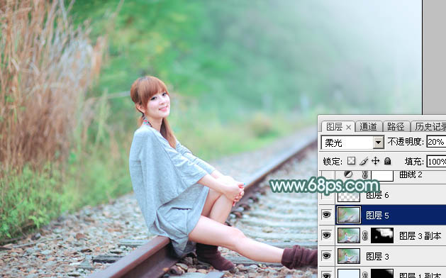 Photoshop打造甜美的春季淡绿色铁轨美女图片29