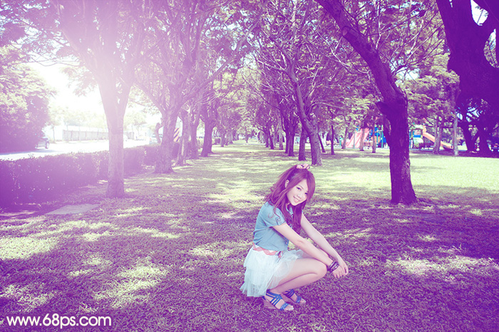 Photoshop给公园草木中的人物调出淡美的黄紫色3