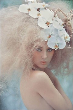 Photoshop给室内美女加上梦幻的暖色调9