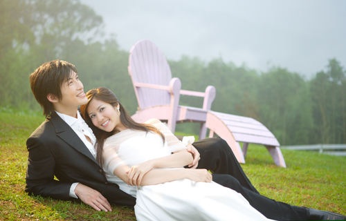 PhotoShop给外景婚片调出清新通透暖黄色调2