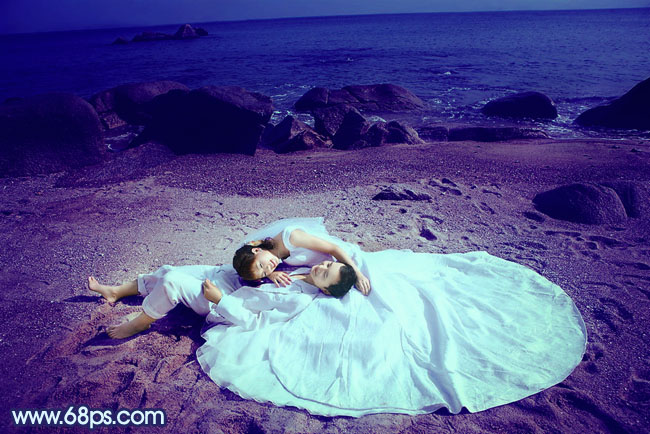 Photoshop打造经典暗蓝色沙滩婚片2
