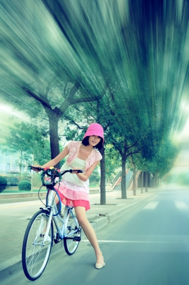 PhotoShop调出人物外景清新亮丽效果数码后期制作教程1