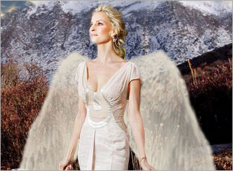 Photoshop合成雪上上的白色天使8