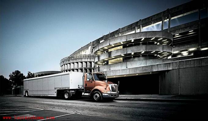 PhotoShop打造街道行驶的货车低饱和图片效果合成教程2