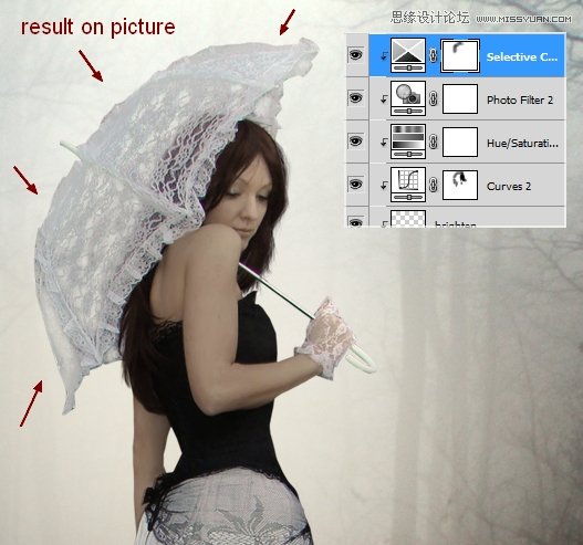 Photoshop合成森林中正在漫步的打伞女孩37