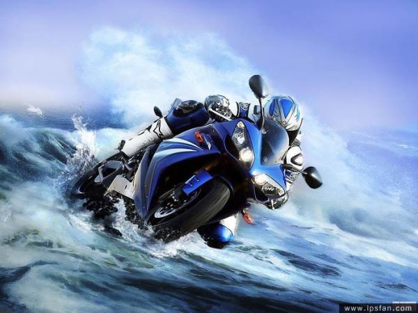 ps照片合成-酷炫水中行驶摩托1