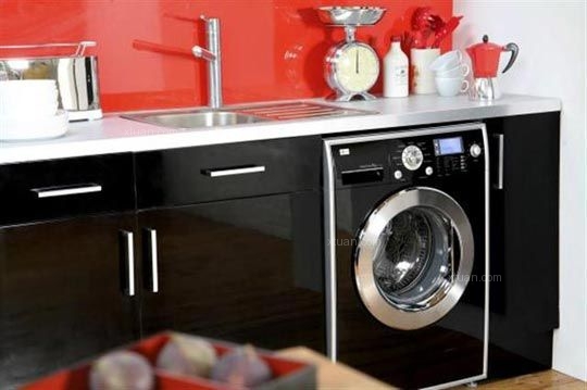 为什么英国家庭的洗衣机大多放在厨房？6