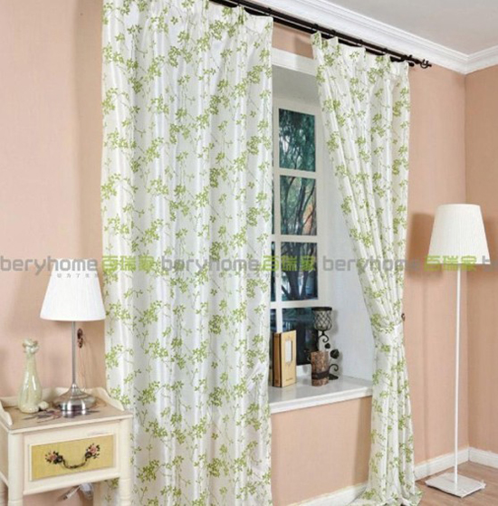 卧室春日装饰 “花朵”图案的床品窗帘2