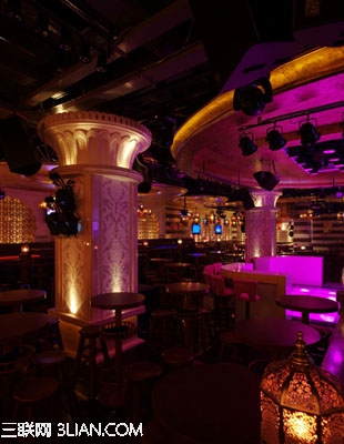 非主流現代阿拉伯宮殿式酒吧设计3